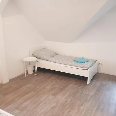 Fuer Monteure - *